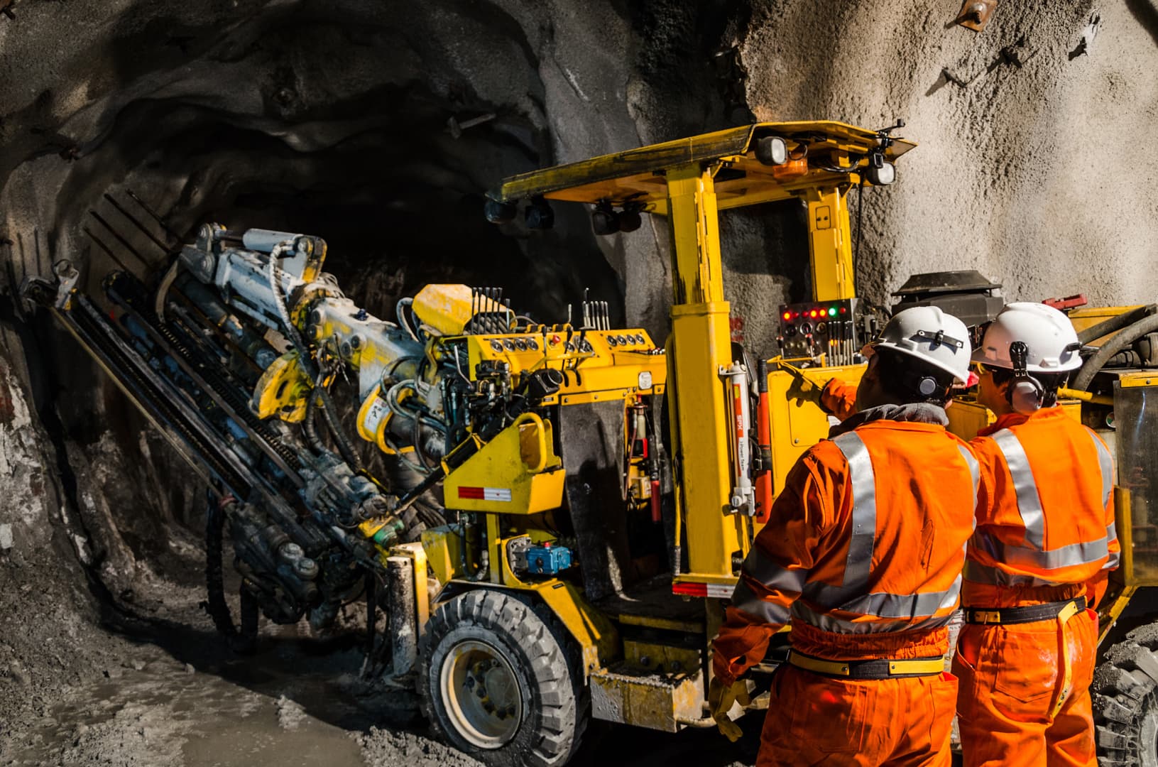 Mining equipment and crew